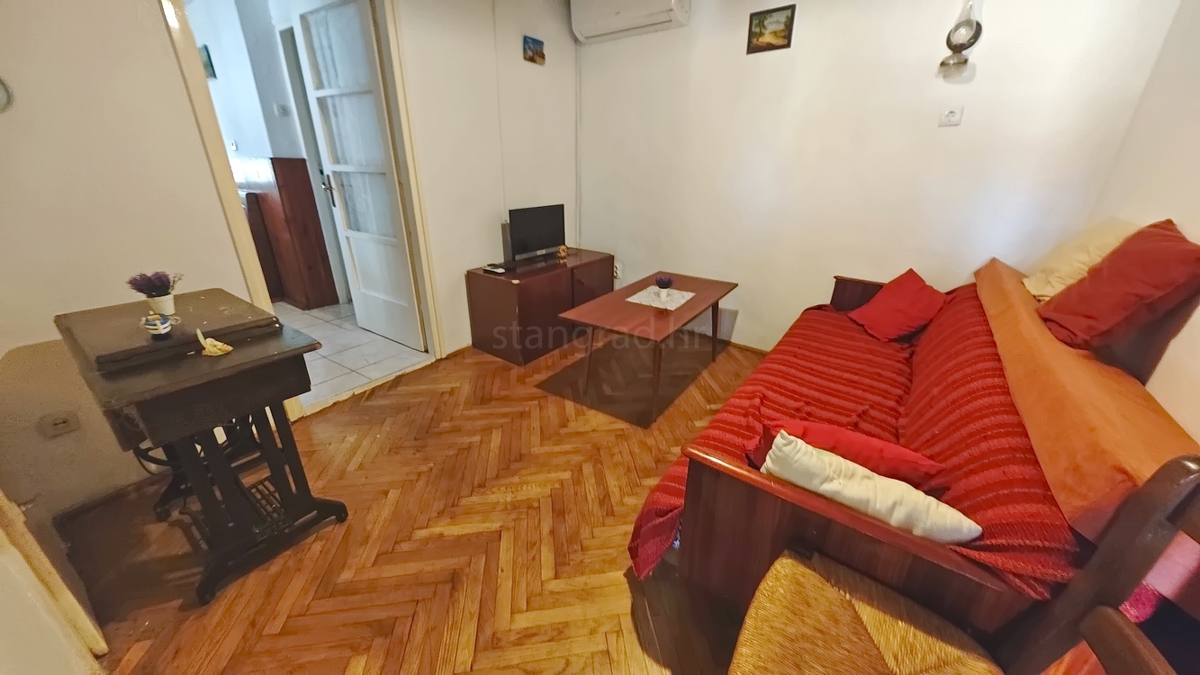 Vrbnik, casa bifamiliare con vista mare!