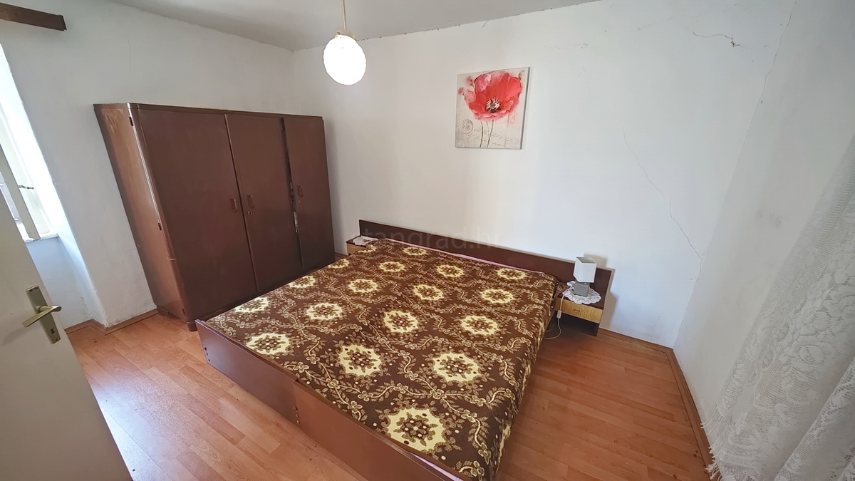 Vrbnik, casa bifamiliare con vista mare!