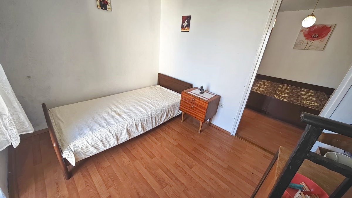 Vrbnik, casa bifamiliare con vista mare!