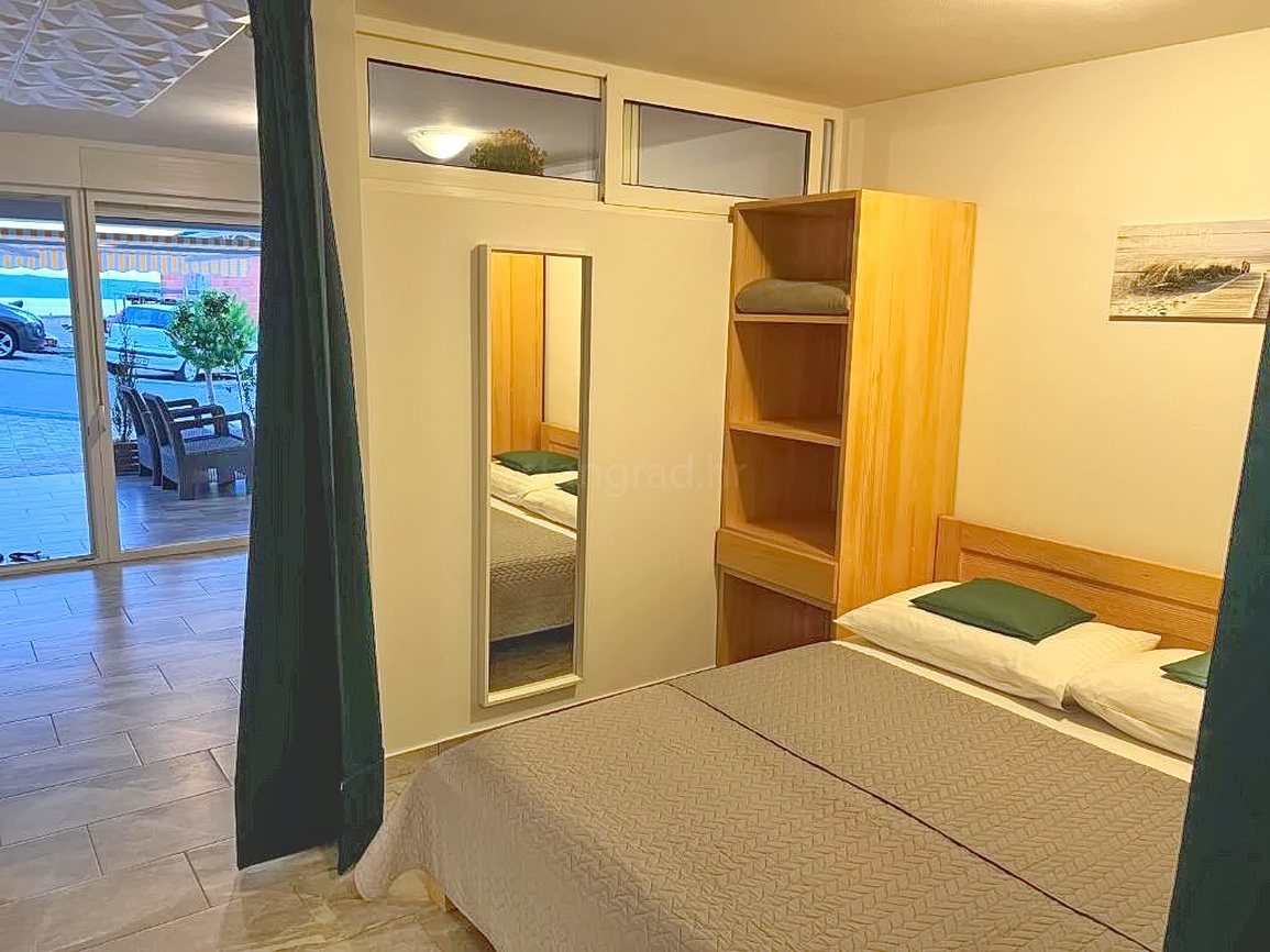 Omišalj, lussuoso edificio residenziale con appartamenti e attico!