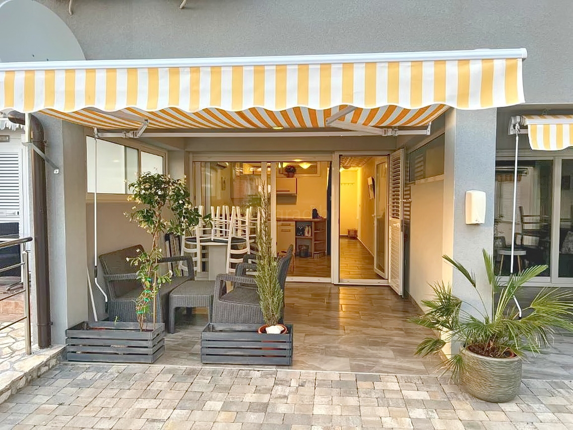 Omišalj, lussuoso edificio residenziale con appartamenti e attico!