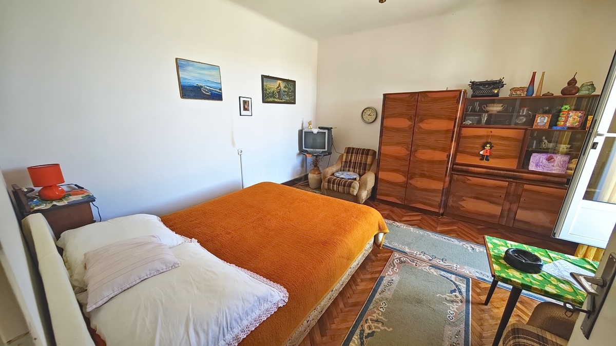 Dobrinj, casa indipendente con vista mare aperta!