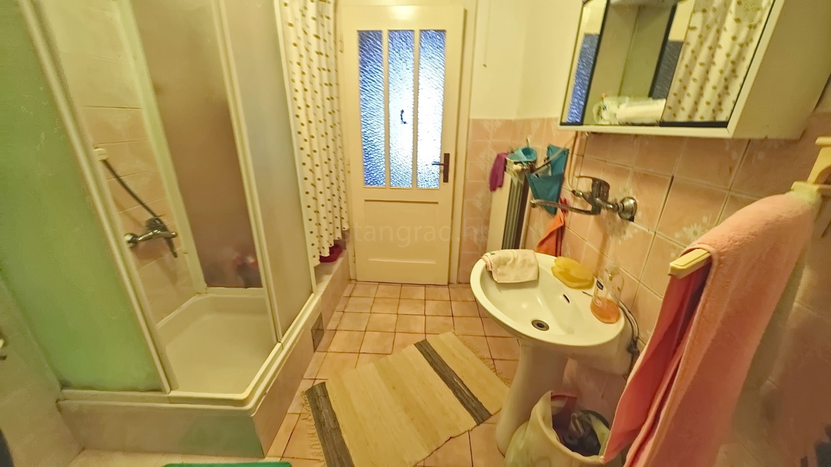 Dobrinj, casa indipendente con vista mare aperta!