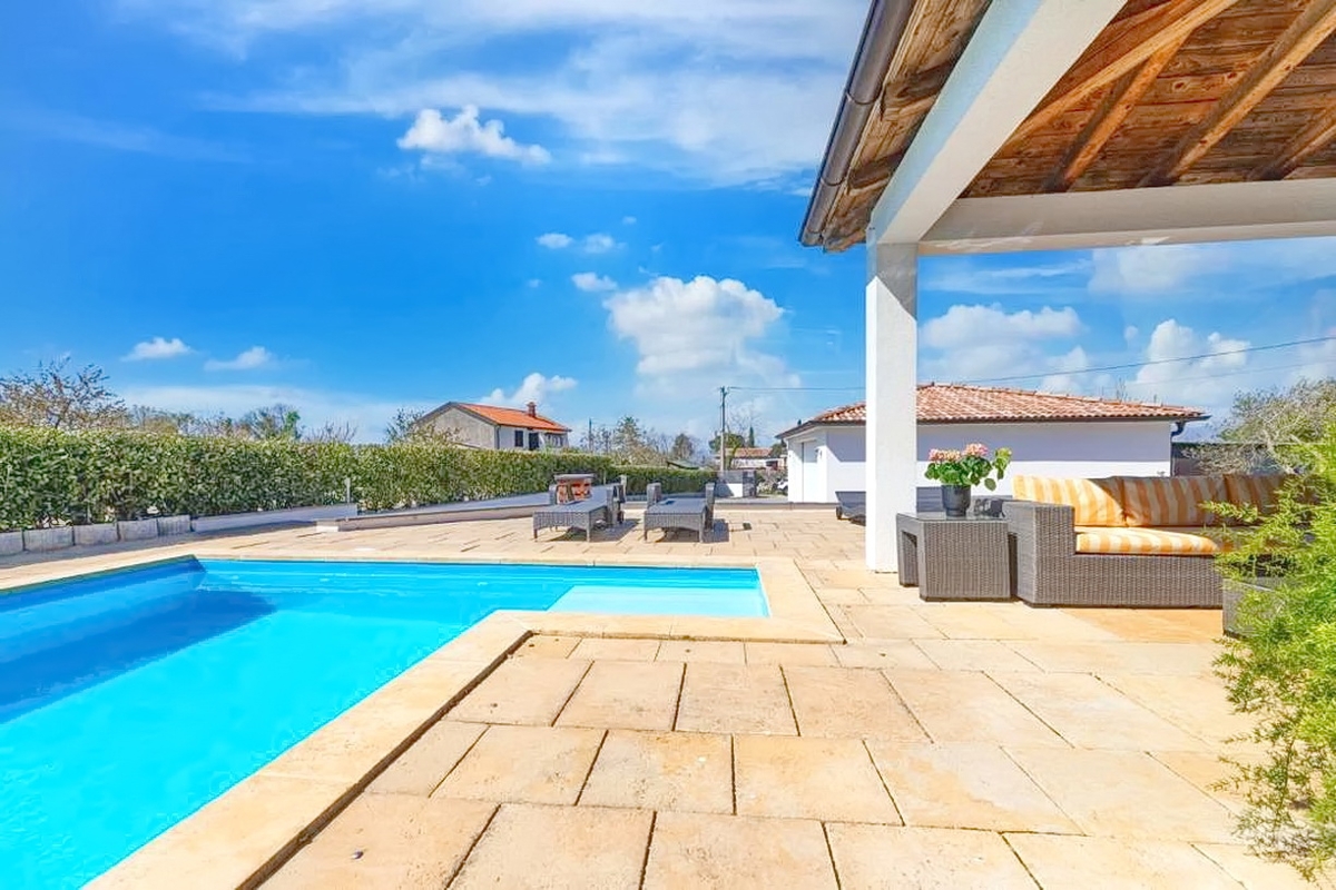 Zona di Malinska, bellissima casa indipendente con piscina!
