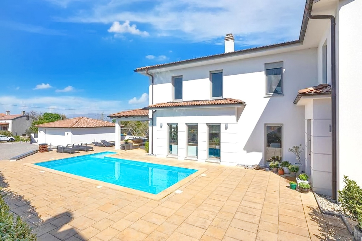 Zona di Malinska, bellissima casa indipendente con piscina!