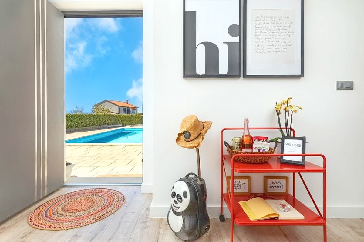 Zona di Malinska, bellissima casa indipendente con piscina!