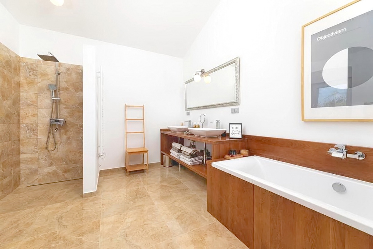 Zona di Malinska, bellissima casa indipendente con piscina!