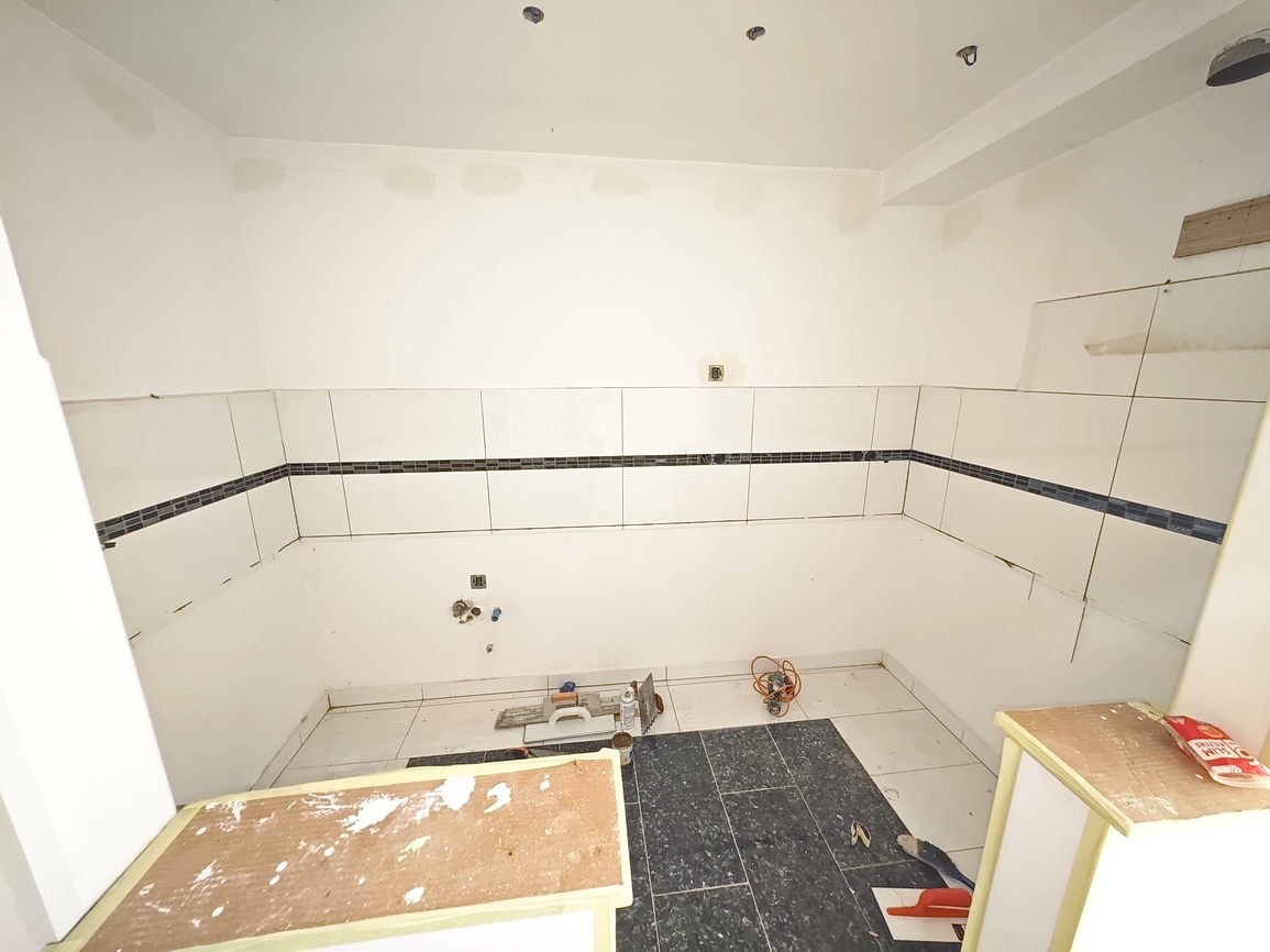 Njivice, appartamento con tre camere da letto in un'ottima posizione vicino al mare!