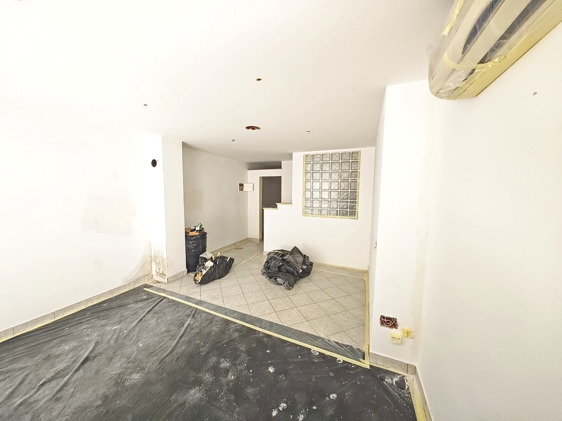 Njivice, appartamento con tre camere da letto in un'ottima posizione vicino al mare!