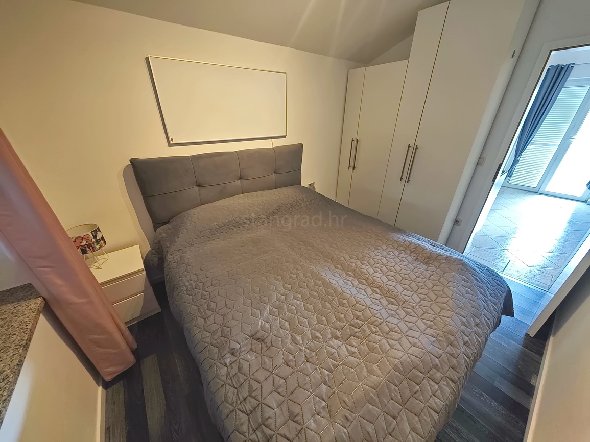 Malinska, appartamento arredato con una camera da letto vicino al centro e al mare!