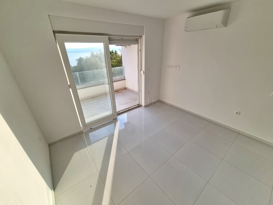Crikvenica, appartamento al 1° piano di un nuovo edificio con vista mare!