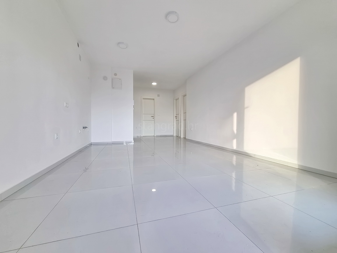 Crikvenica, appartamento al 1° piano di un nuovo edificio con vista mare!