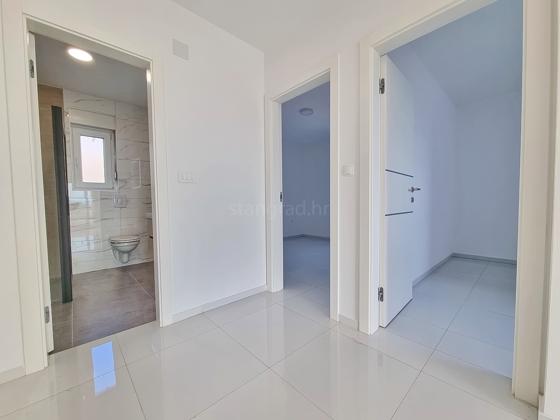 Crikvenica, appartamento al 1° piano di un nuovo edificio con vista mare!