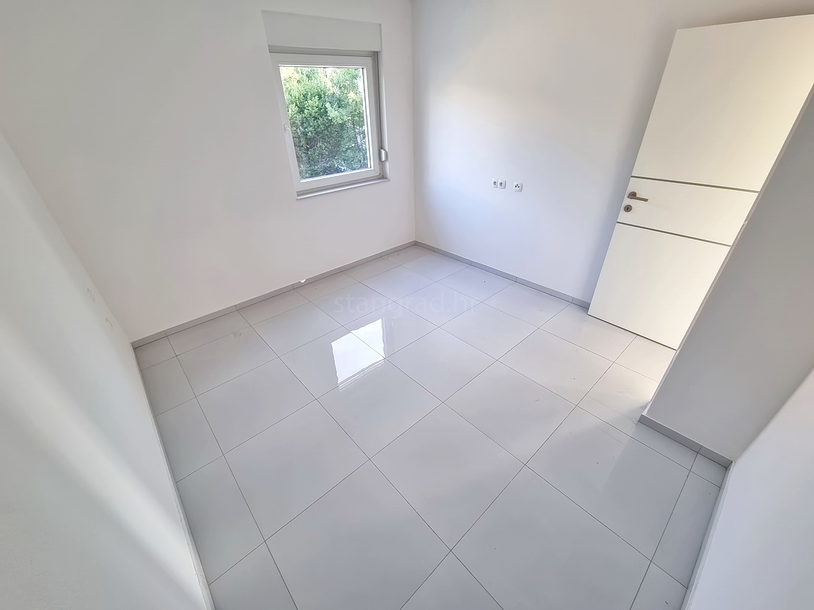 Crikvenica, appartamento al 1° piano di un nuovo edificio con vista mare!