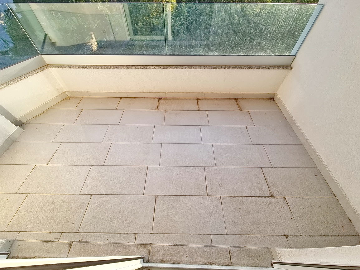 Crikvenica, appartamento al 1° piano di un nuovo edificio con vista mare!