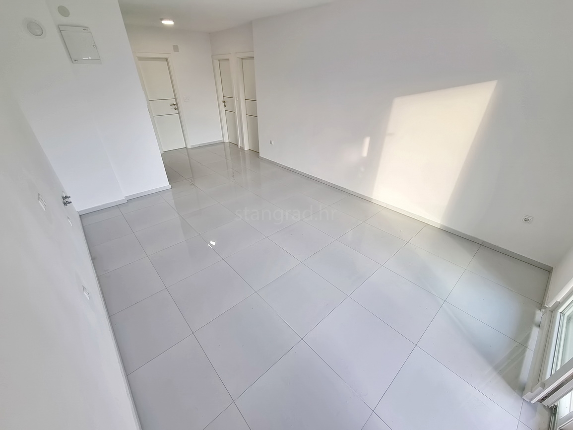 Crikvenica, appartamento al 1° piano di un nuovo edificio con vista mare!