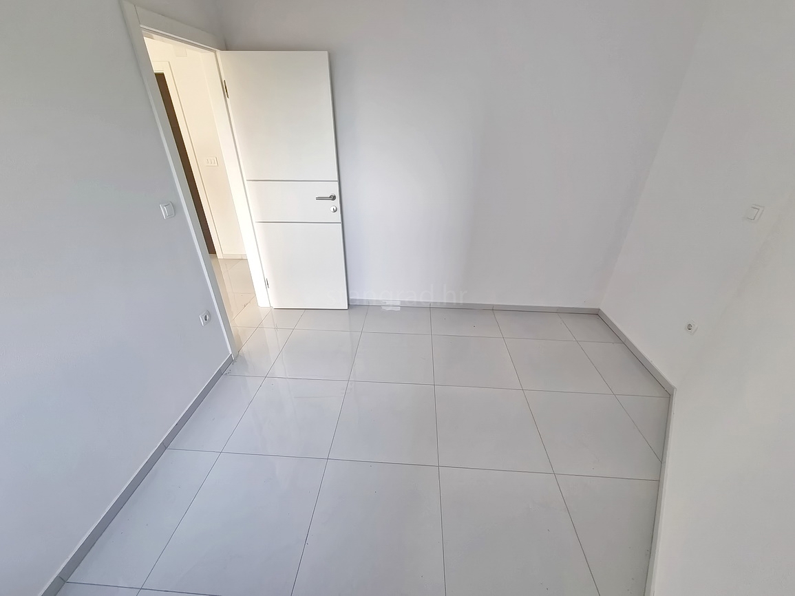 Crikvenica, appartamento al 1° piano di un nuovo edificio con vista mare!