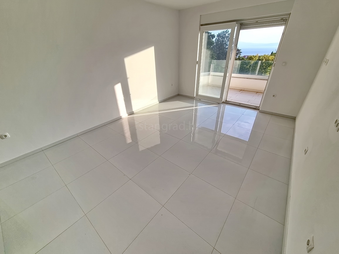 Crikvenica, appartamento al 1° piano di un nuovo edificio con vista mare!