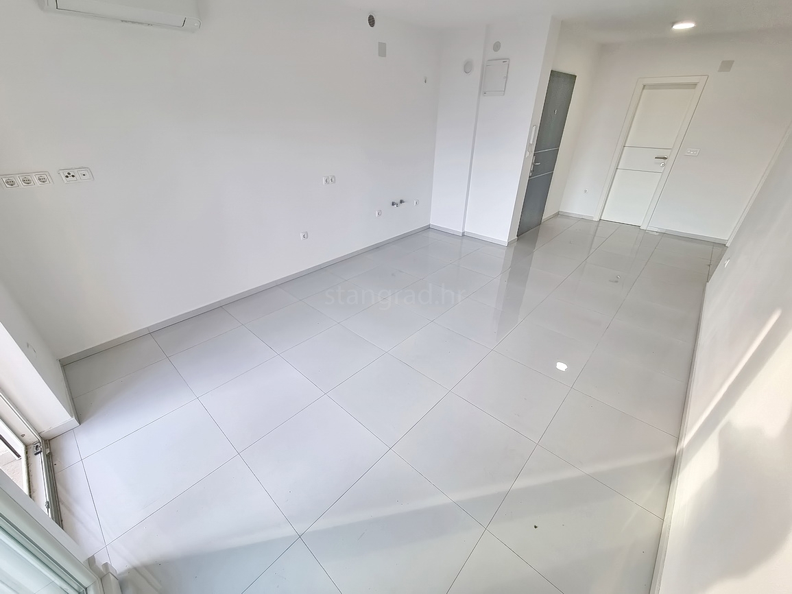 Crikvenica, appartamento al 1° piano di un nuovo edificio con vista mare!