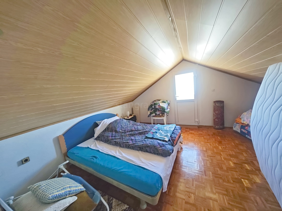 Malinska, appartamento duplex vicino al mare!