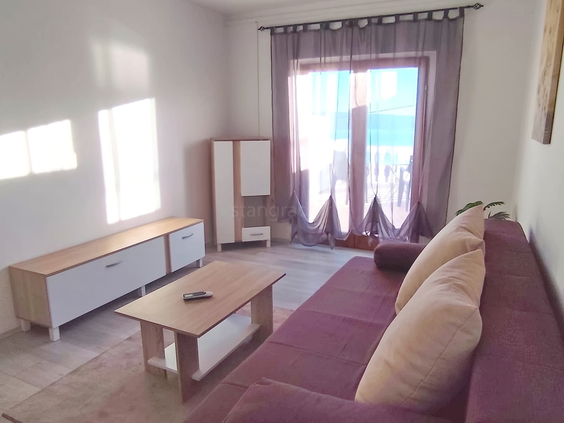 Crikvenica, monolocale con terrazza e ampio giardino!