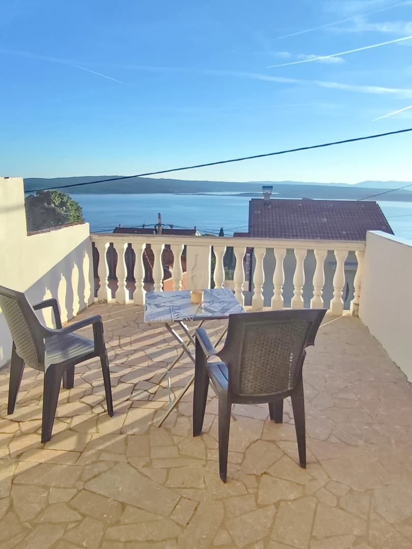 Crikvenica, monolocale con terrazza e ampio giardino!