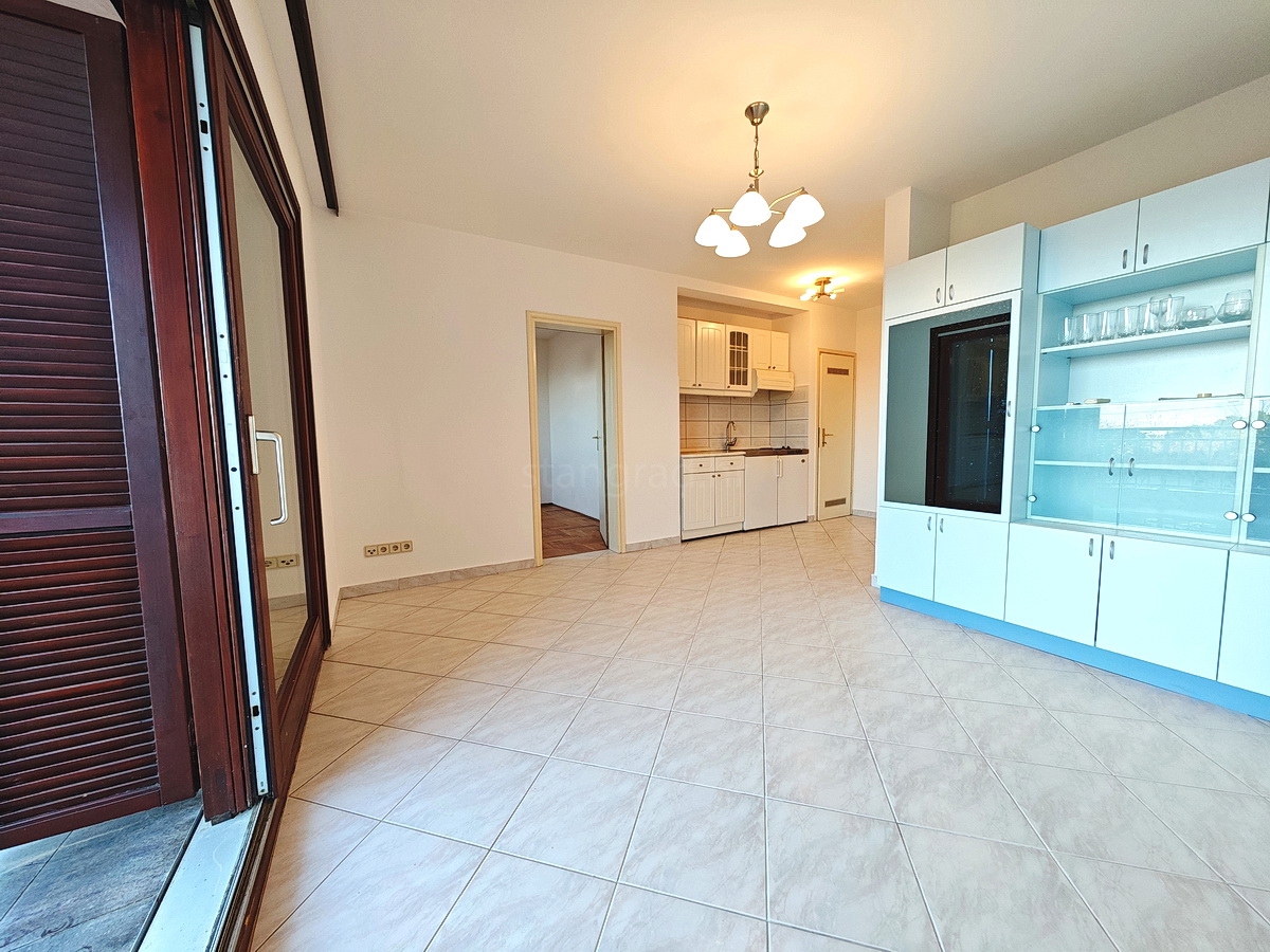 Malinska, appartamento al piano terra vicinissimo al mare!