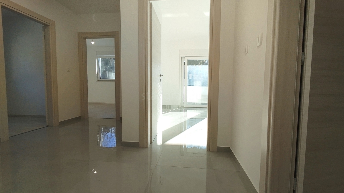 Crikvenica zona, nuovo appartamento trilocale al 1. piano!