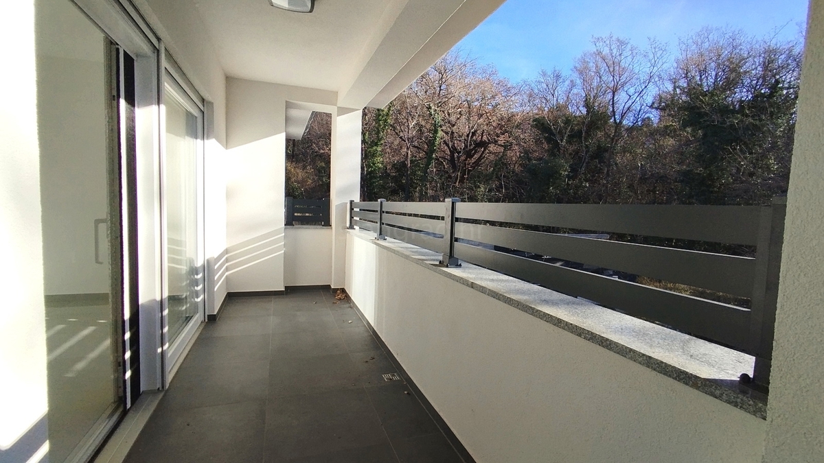 Crikvenica zona, nuovo appartamento trilocale al 1. piano!