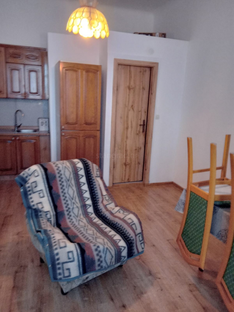 Novi Vinodolski, confortevole appartamento di 86 m² a soli 150 m dalla spiaggia!