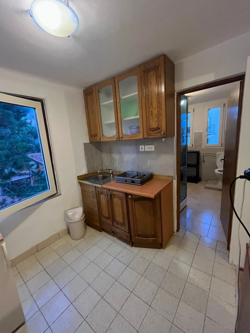 Novi Vinodolski, confortevole appartamento di 86 m² a soli 150 m dalla spiaggia!