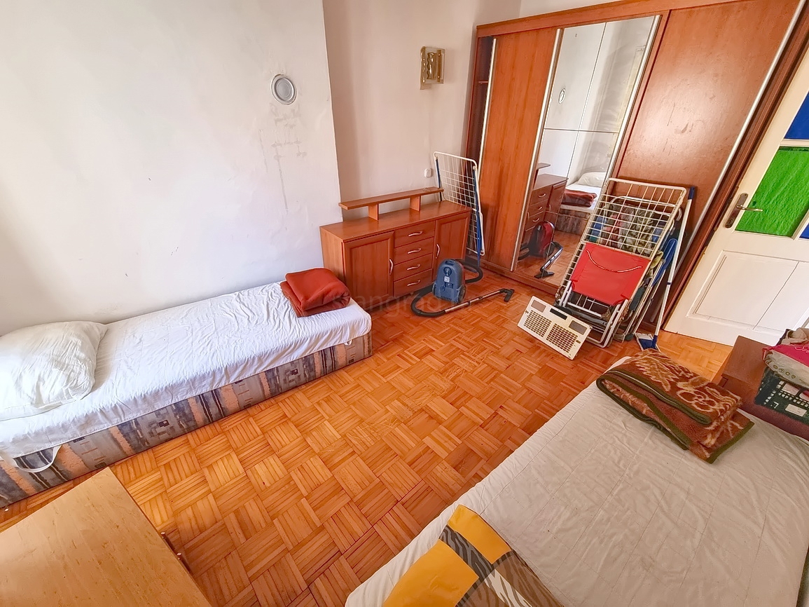 Krk, casa bifamiliare in posizione eccellente, proprio vicino al mare!