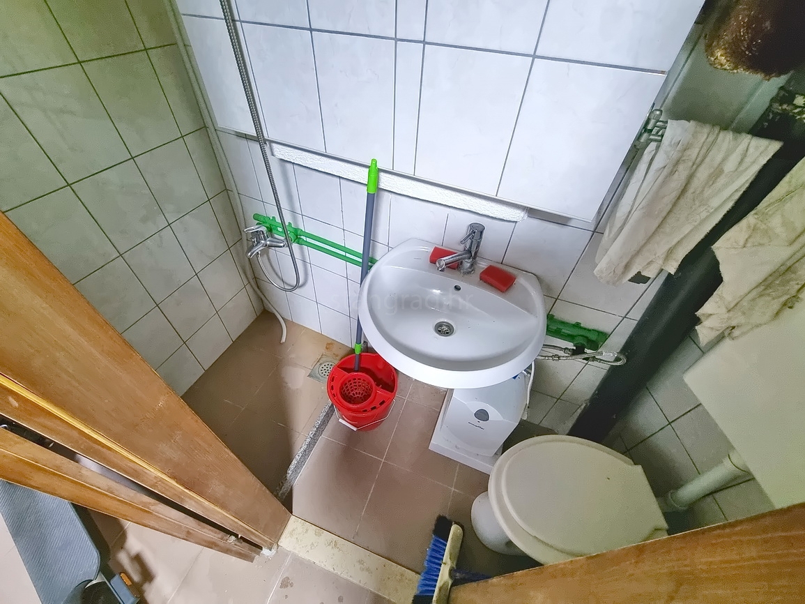 Krk, casa bifamiliare in posizione eccellente, proprio vicino al mare!