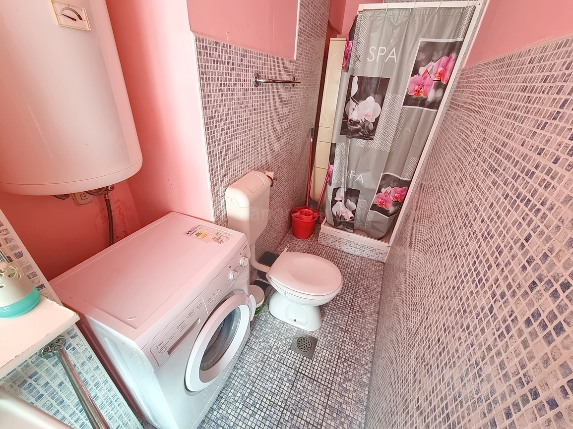 Krk, casa bifamiliare in posizione eccellente, proprio vicino al mare!