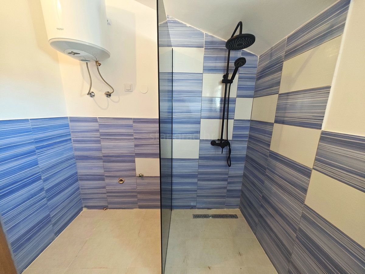 Šilo, vendita, appartamento al secondo piano in ottima posizione vicino al mare