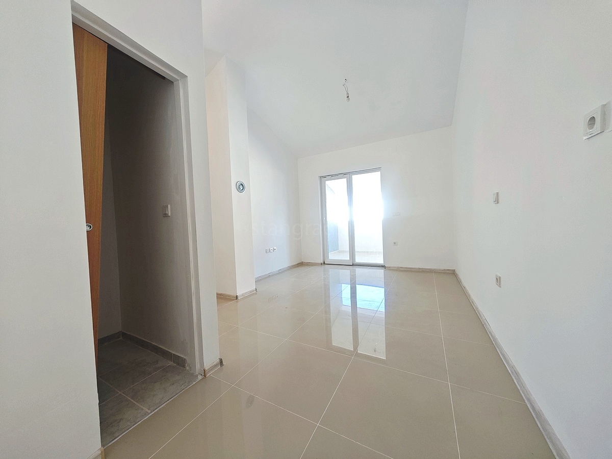 Šilo, vendita, appartamento al secondo piano in ottima posizione vicino al mare