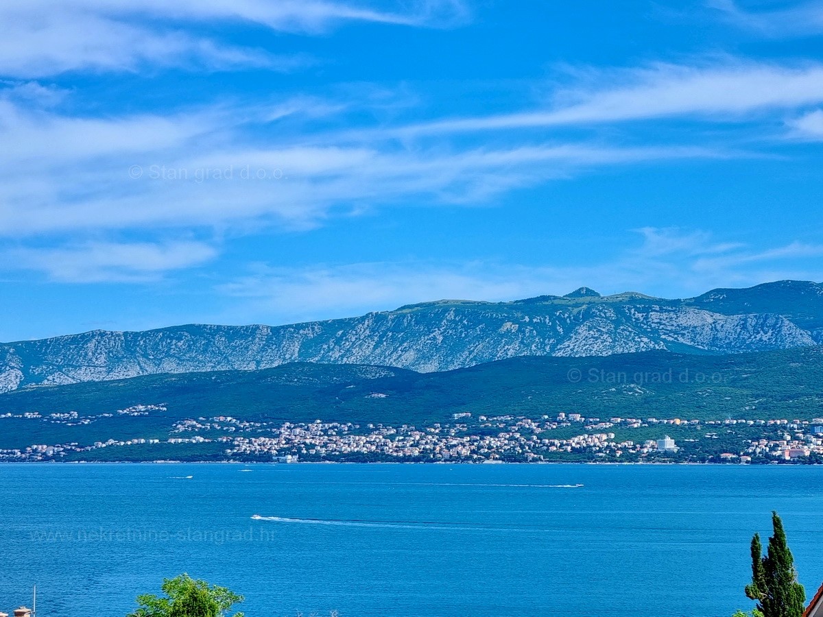 Šilo, vendita, appartamento al secondo piano in ottima posizione vicino al mare