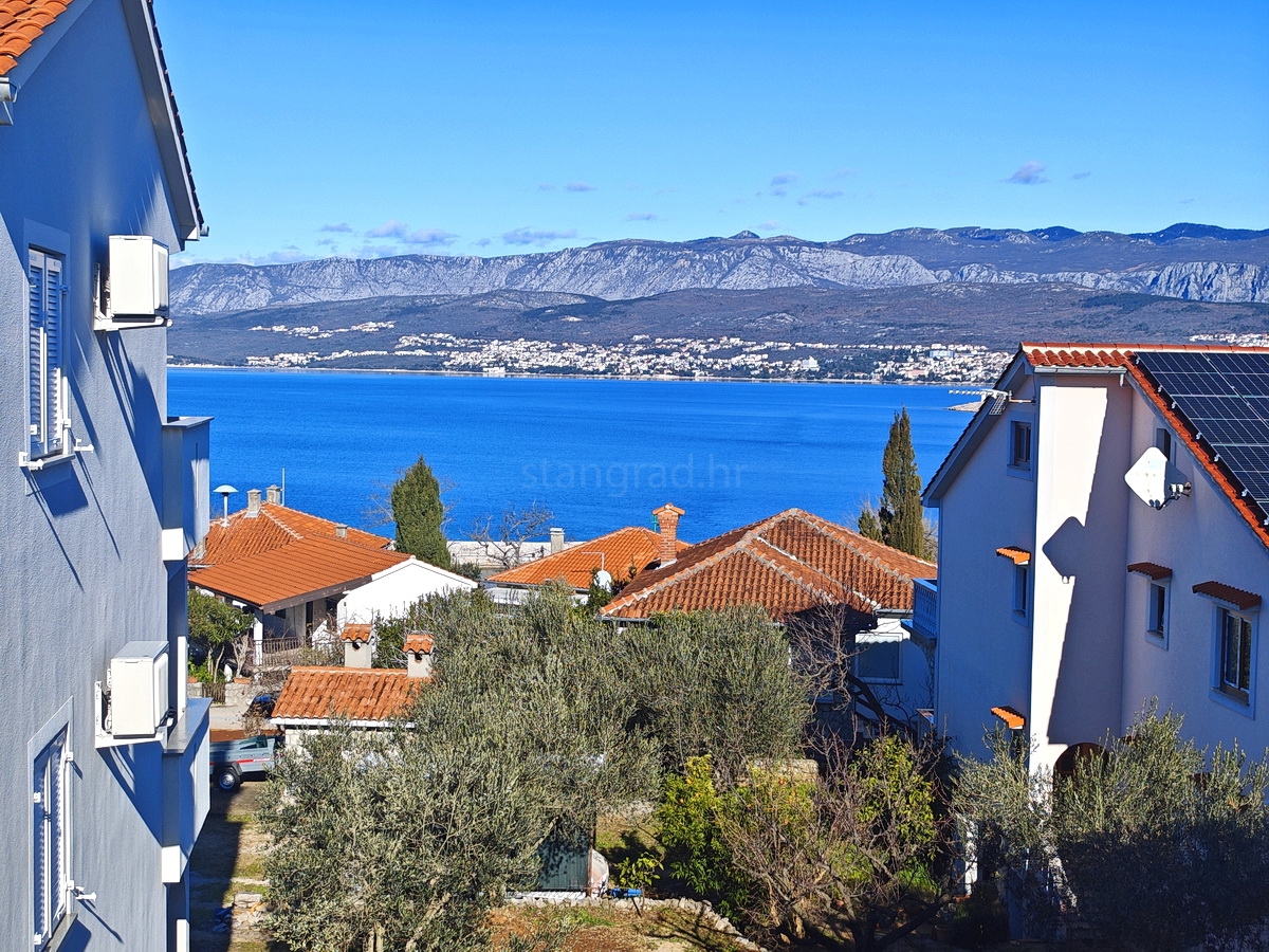 Šilo, vendita, appartamento al secondo piano in ottima posizione vicino al mare