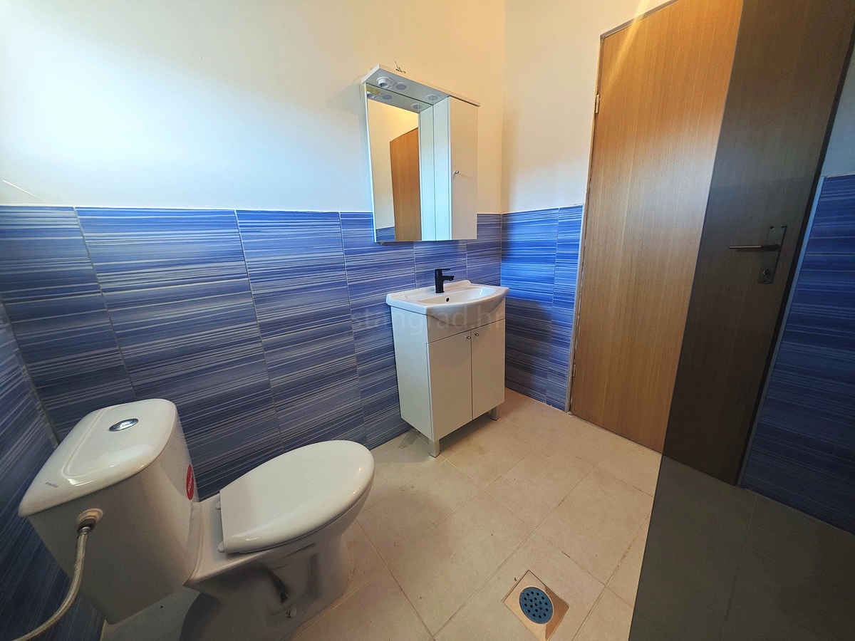 Šilo, vendita, appartamento al secondo piano in ottima posizione vicino al mare