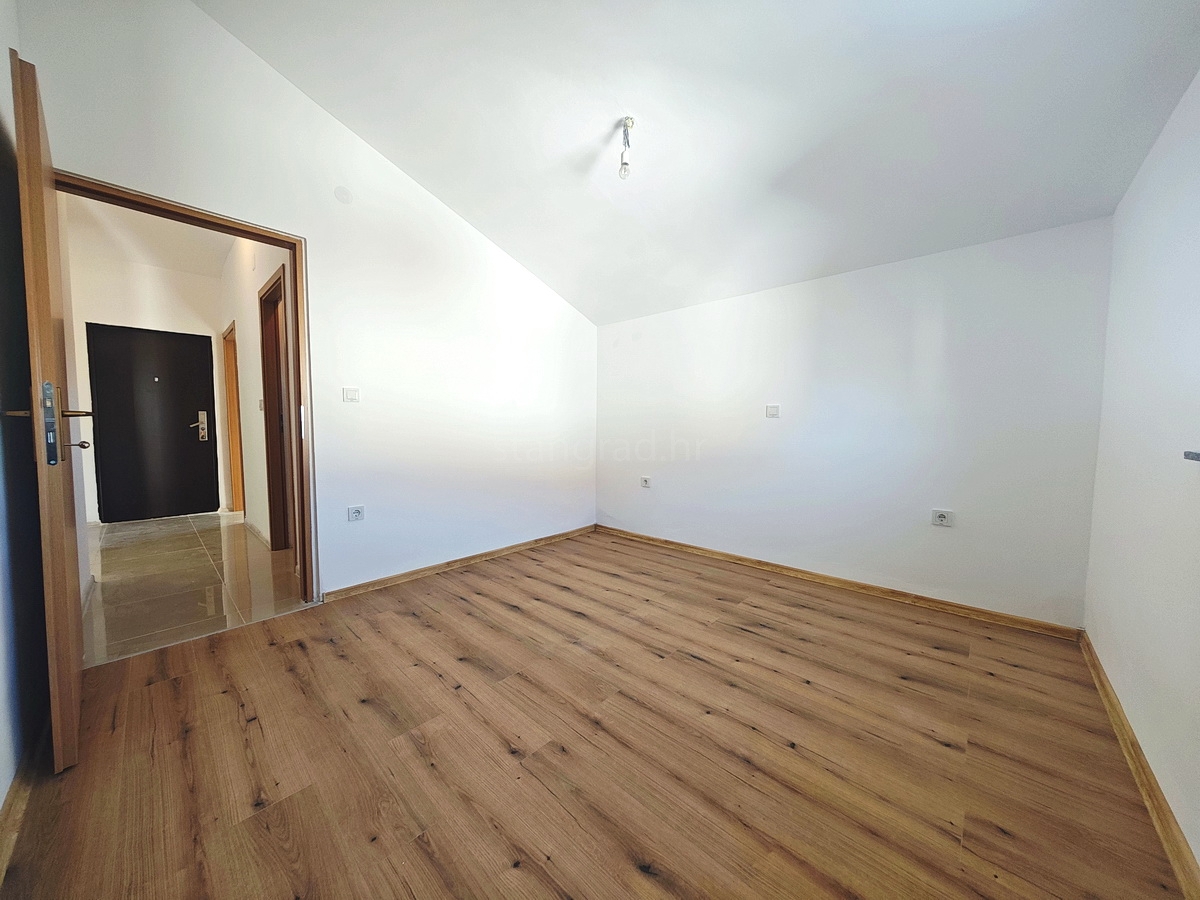 Šilo, vendita, appartamento al secondo piano in ottima posizione vicino al mare