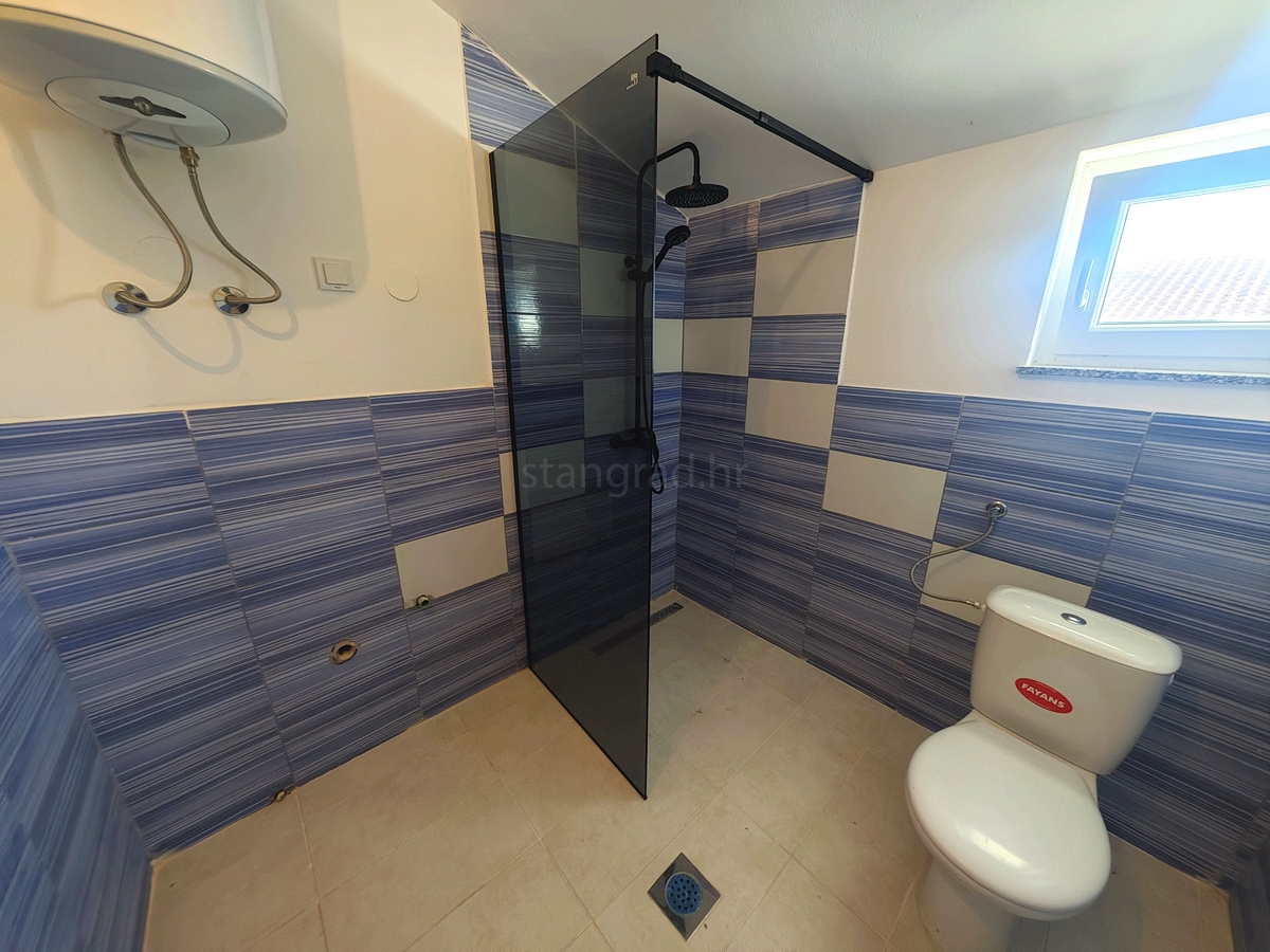 Šilo, vendita, appartamento al secondo piano in ottima posizione vicino al mare