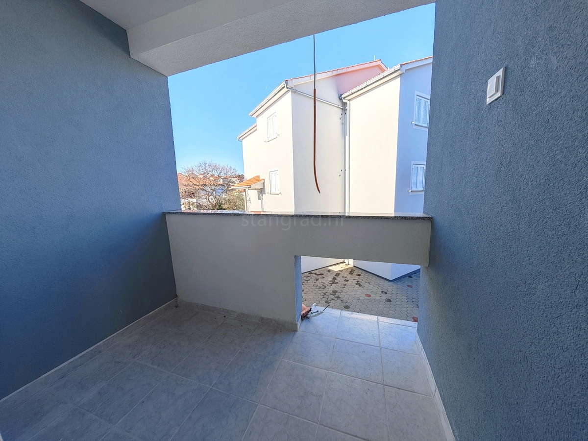 Šilo, vendita, appartamento al primo piano, a soli 150 m dal mare!