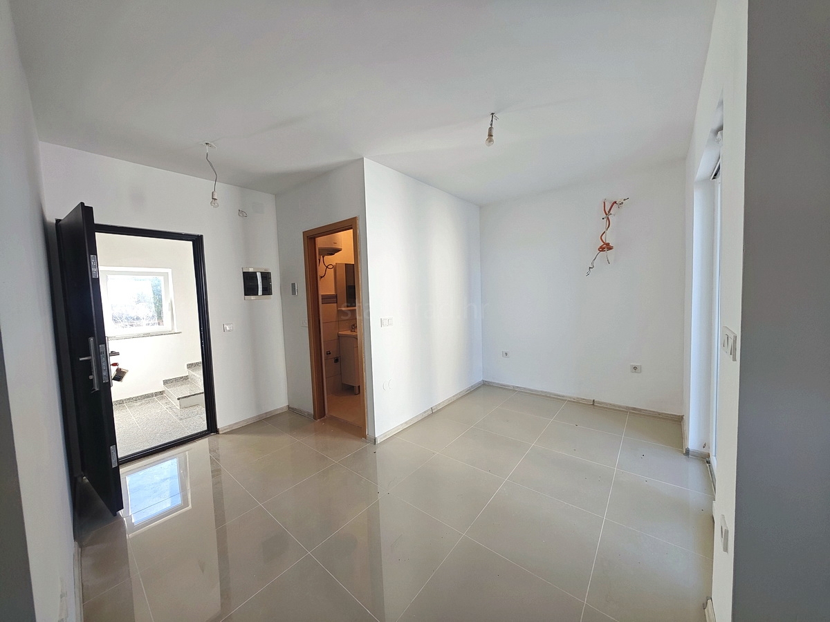 Šilo, vendita, appartamento al primo piano, a soli 150 m dal mare!