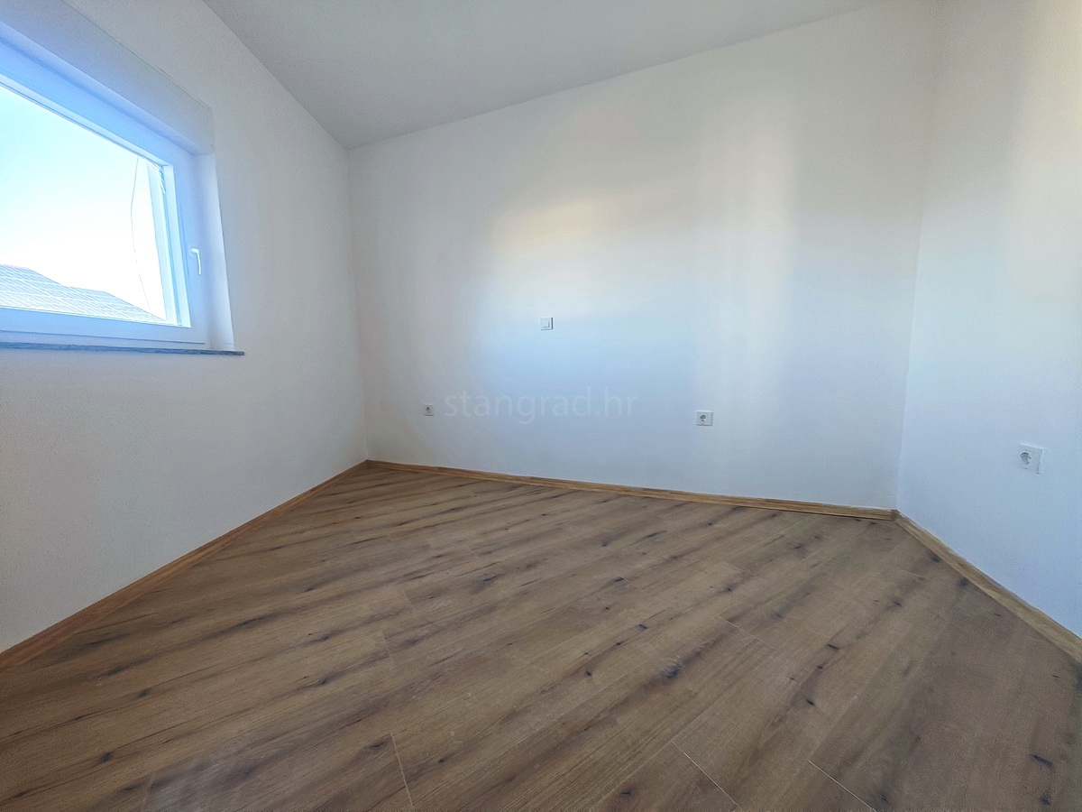 Šilo, vendita, appartamento al primo piano, a soli 150 m dal mare!