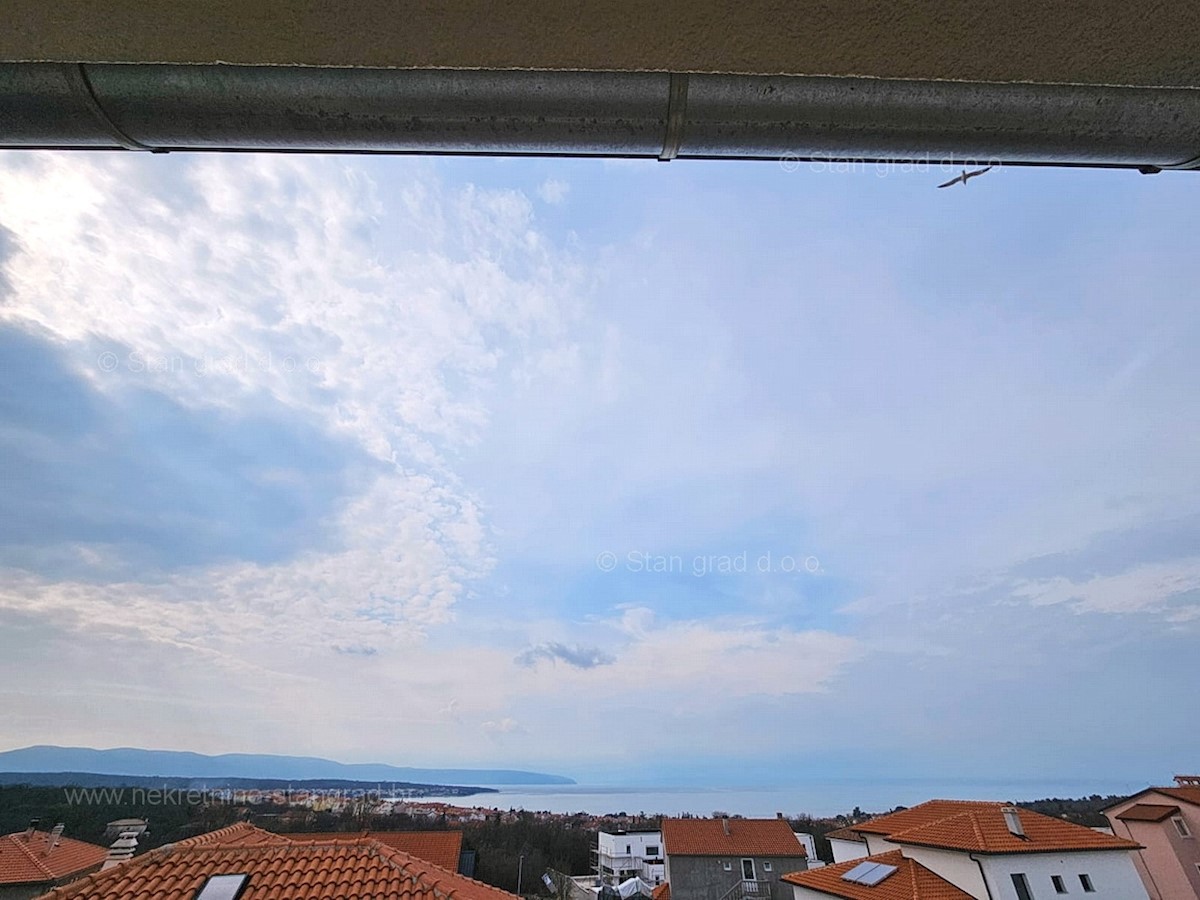 Malinska, appartamento su due piani con vista sul mare aperto!