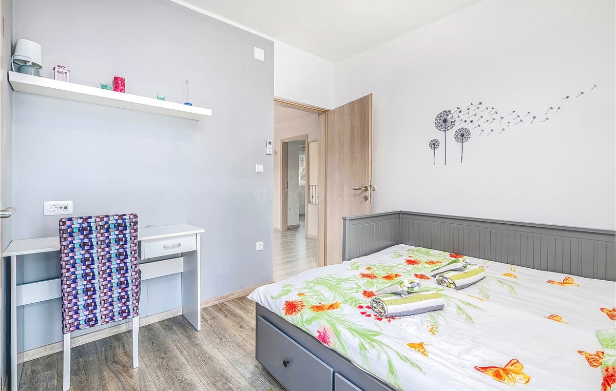 Zona di Krk, casa in pietra con piscina e splendida vista sul mare!