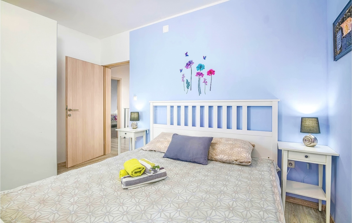 Zona di Krk, casa in pietra con piscina e splendida vista sul mare!