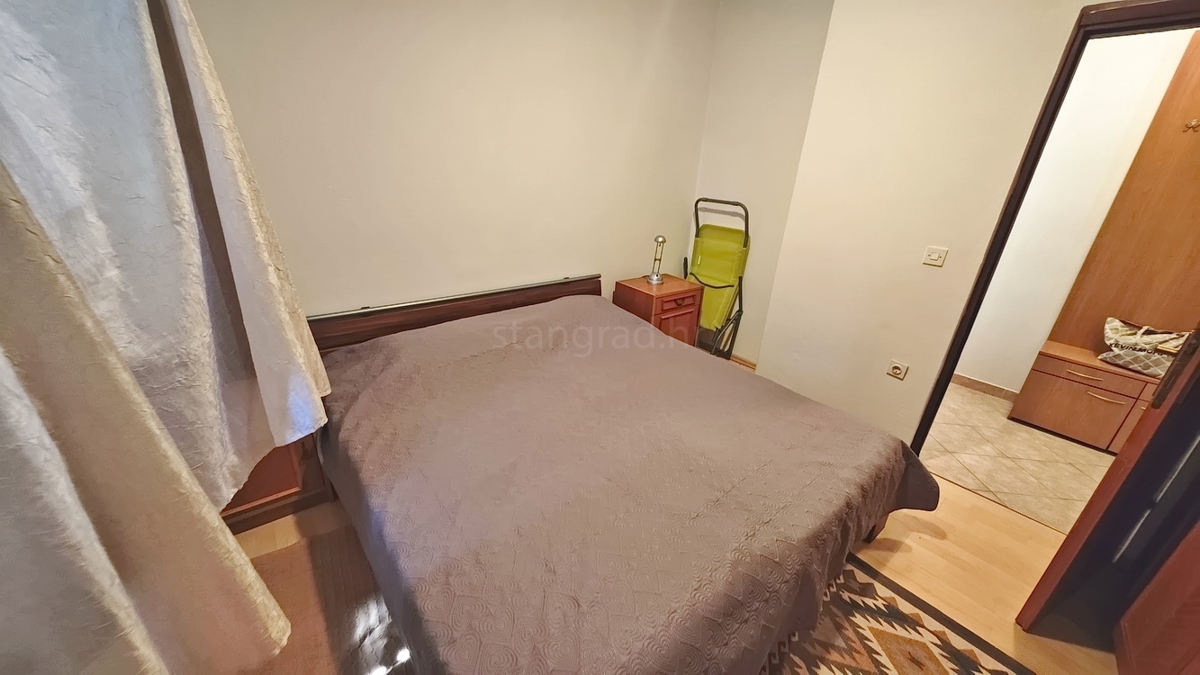 Malinska, appartamento con una camera da letto in un'ottima posizione vicino al mare!