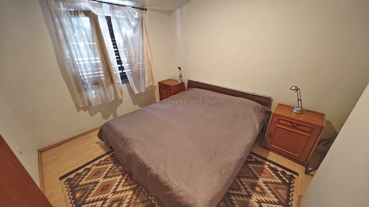 Malinska, appartamento con una camera da letto in un'ottima posizione vicino al mare!