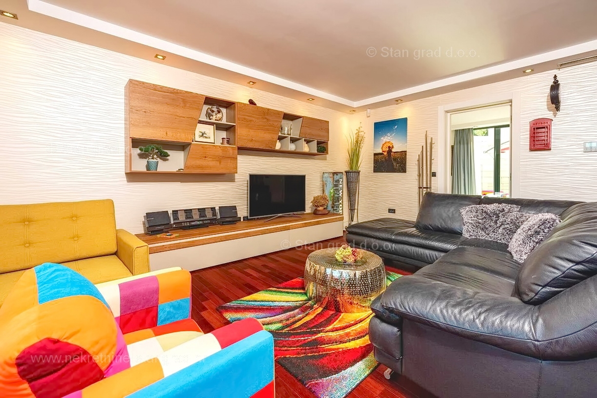 Malinska, lussuoso appartamento con giardino vicino al mare!